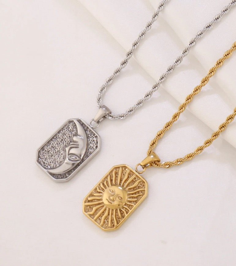 Cadena Moon and Sun Reversible