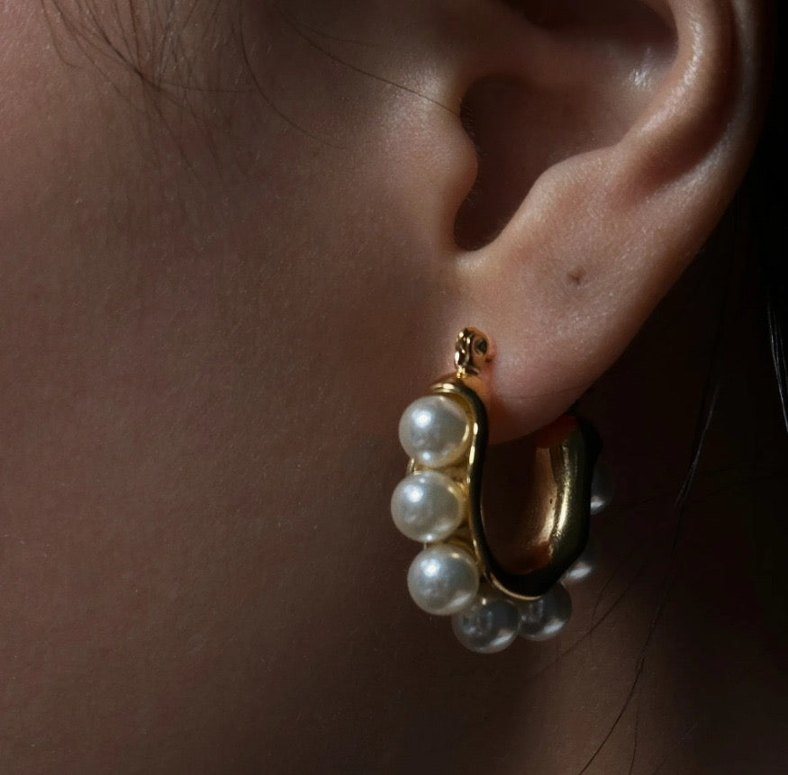 Hoops Pearls
