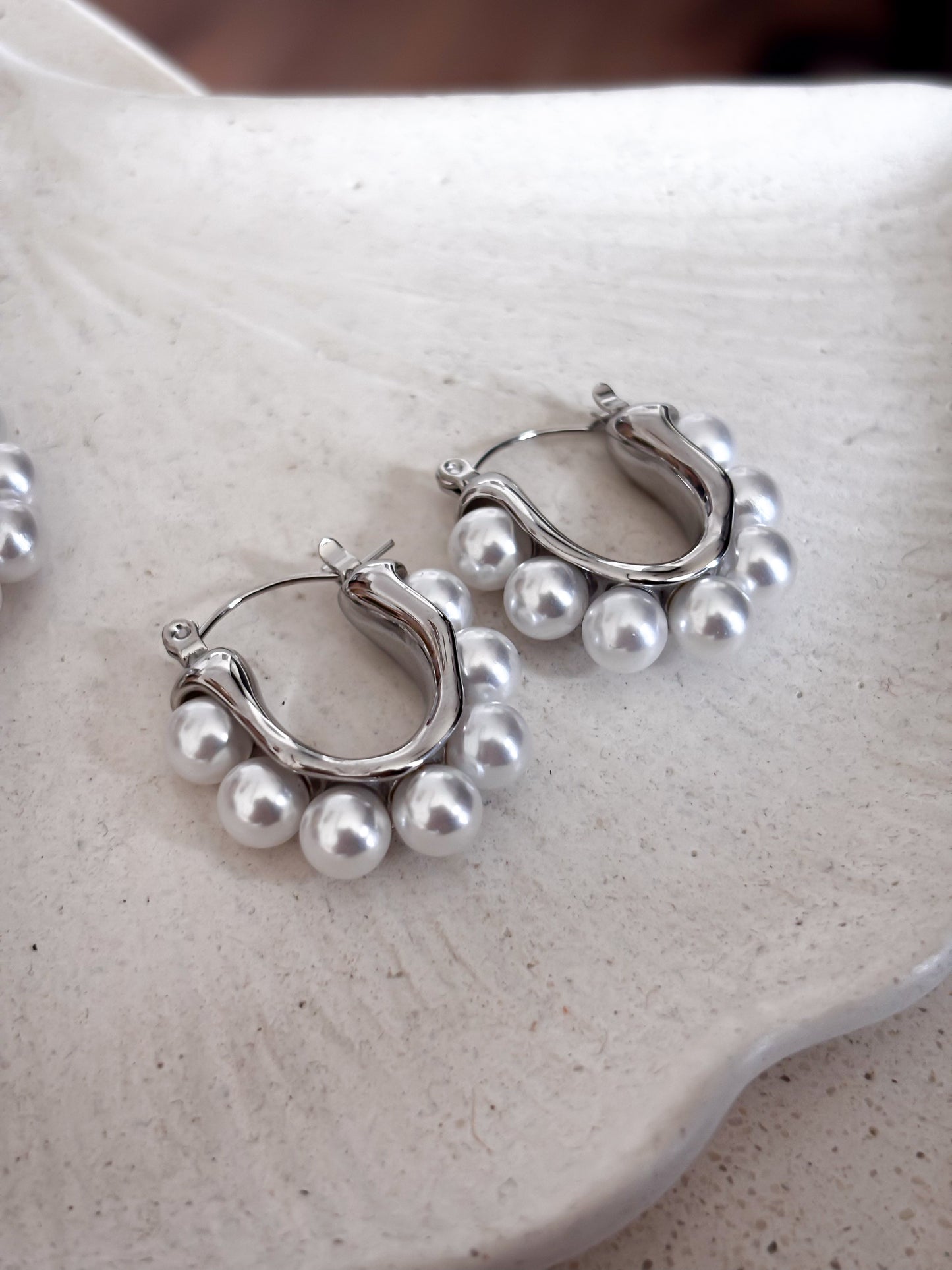 Hoops Pearls