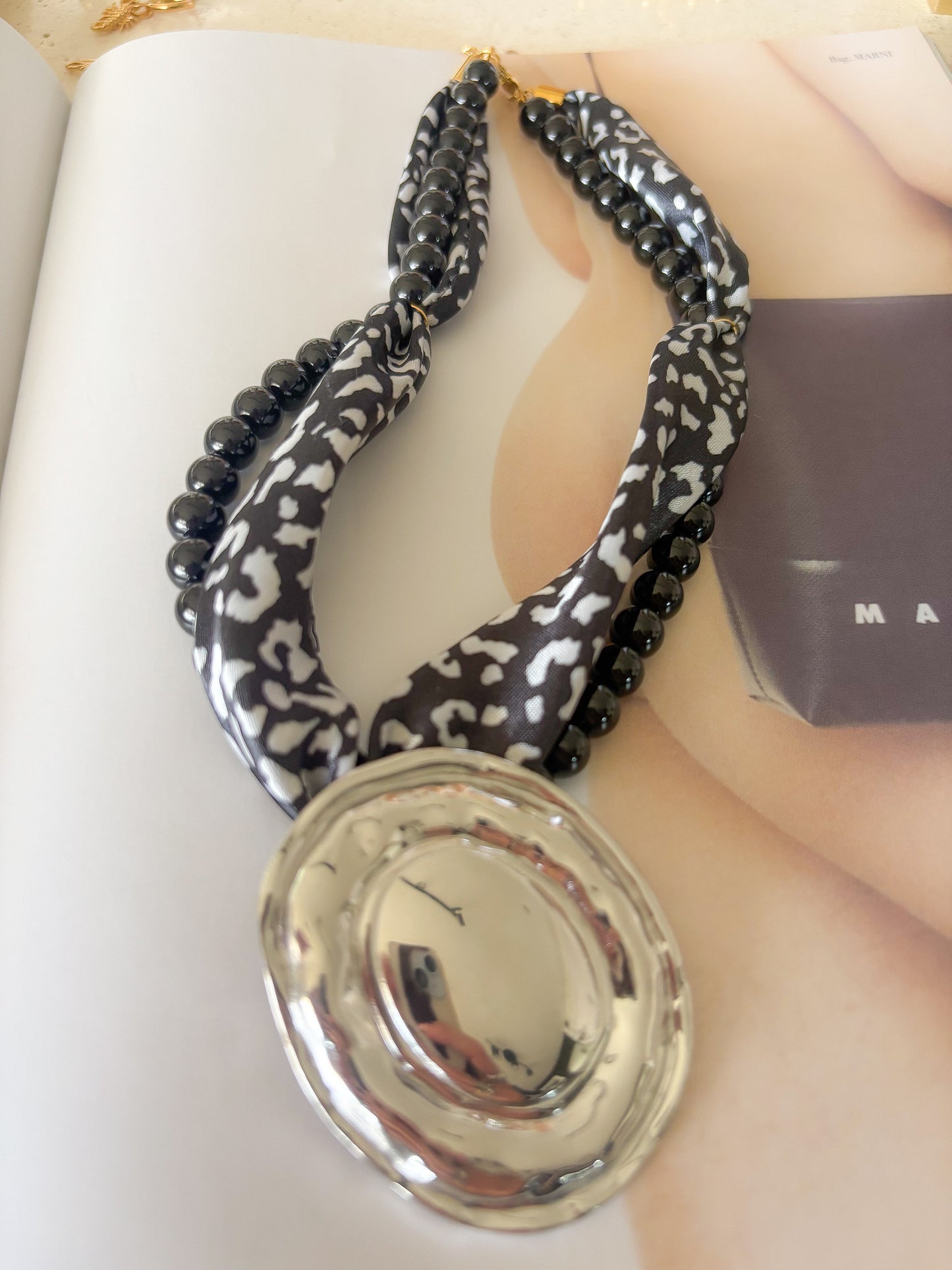 Collar Black Verona