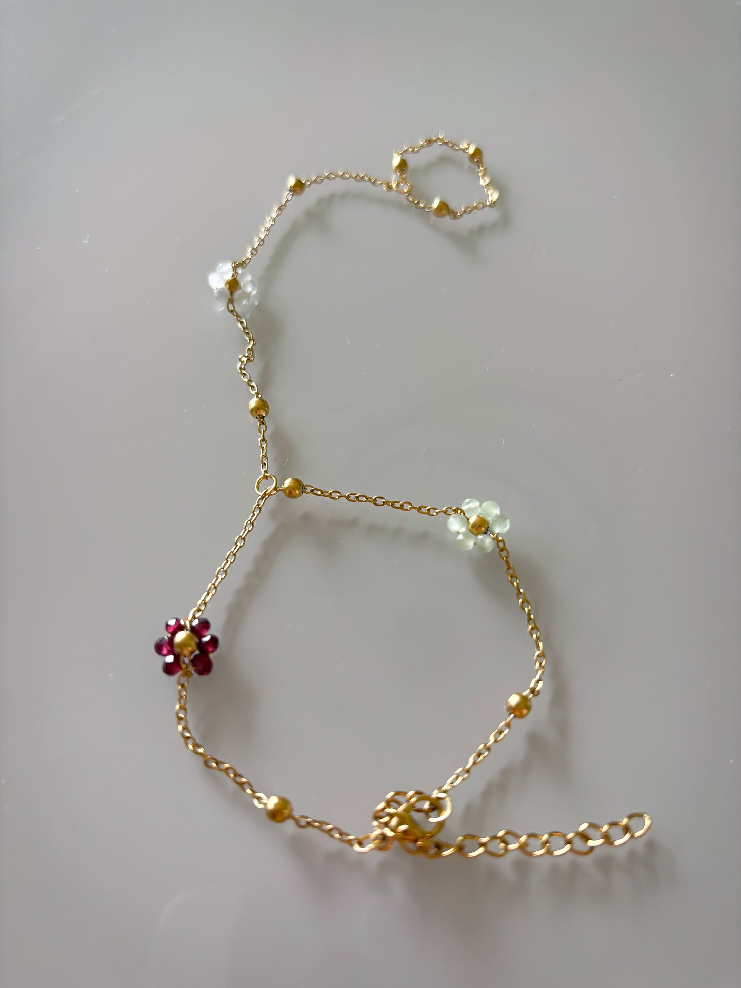 Brazalete con anillo Flowers beads