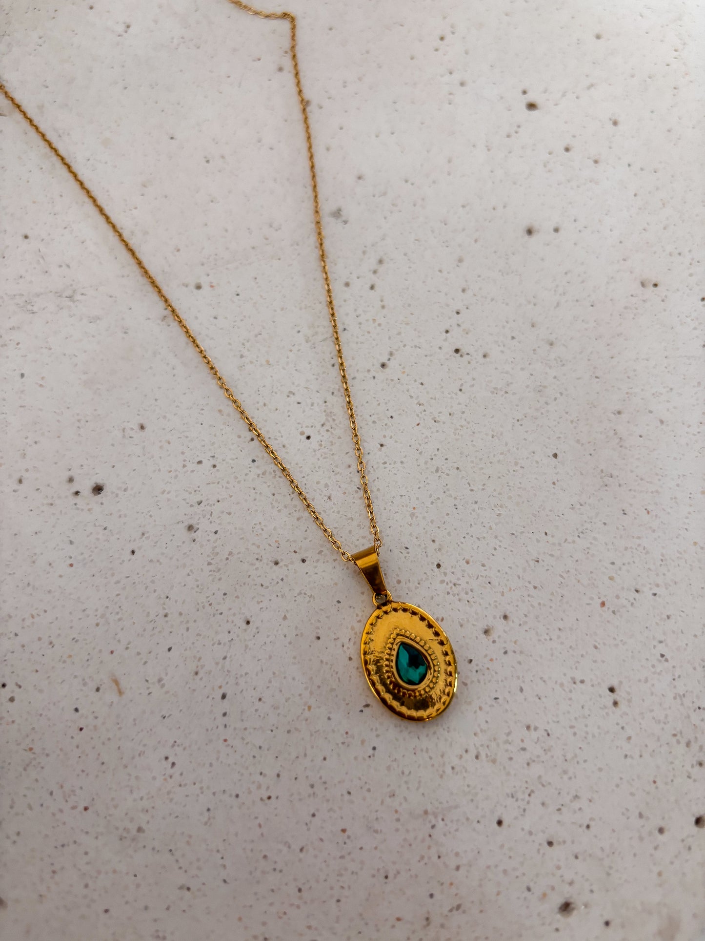 Collar Green Stone