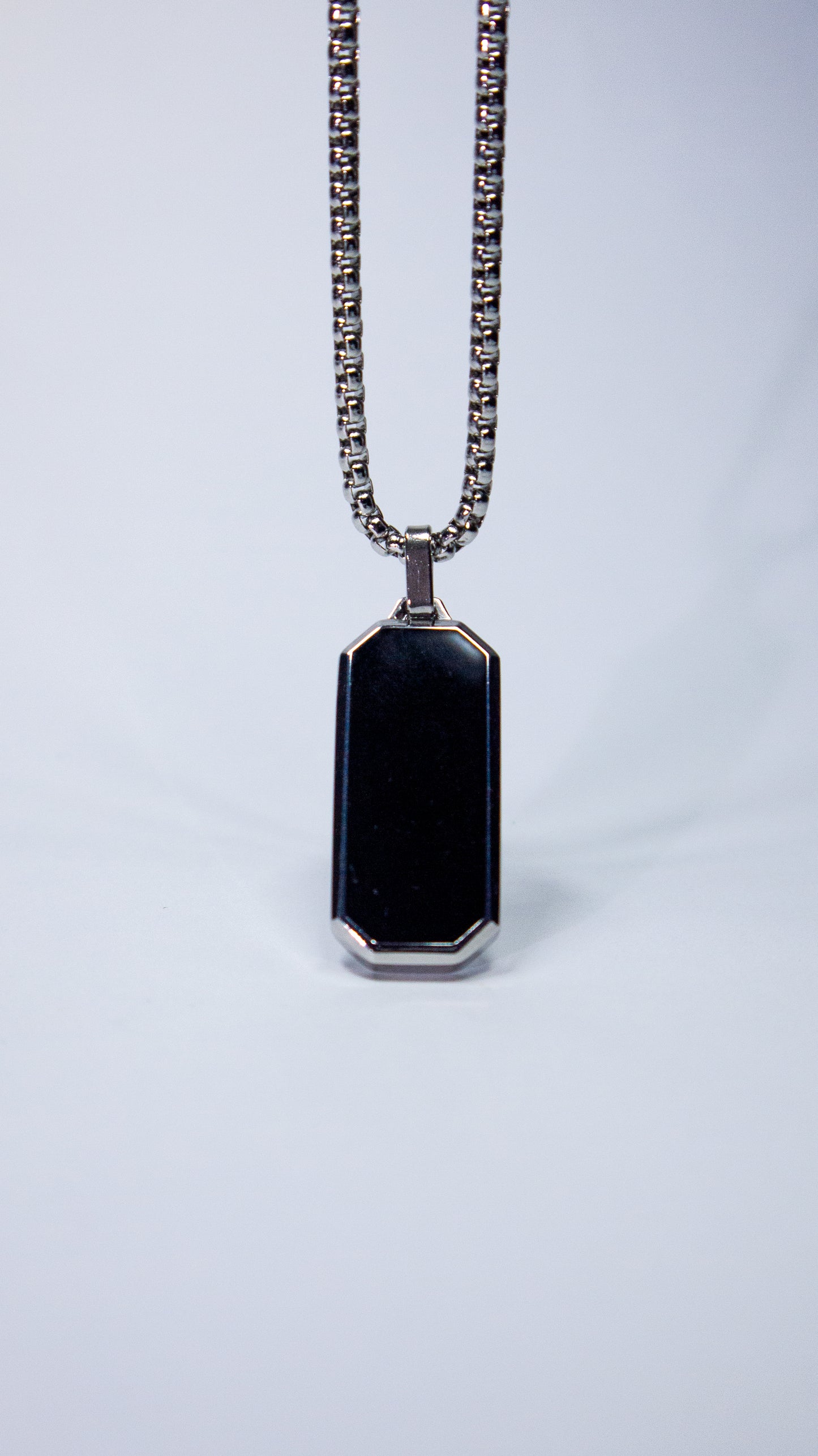 Cadena Urban Silver "Black Stone”