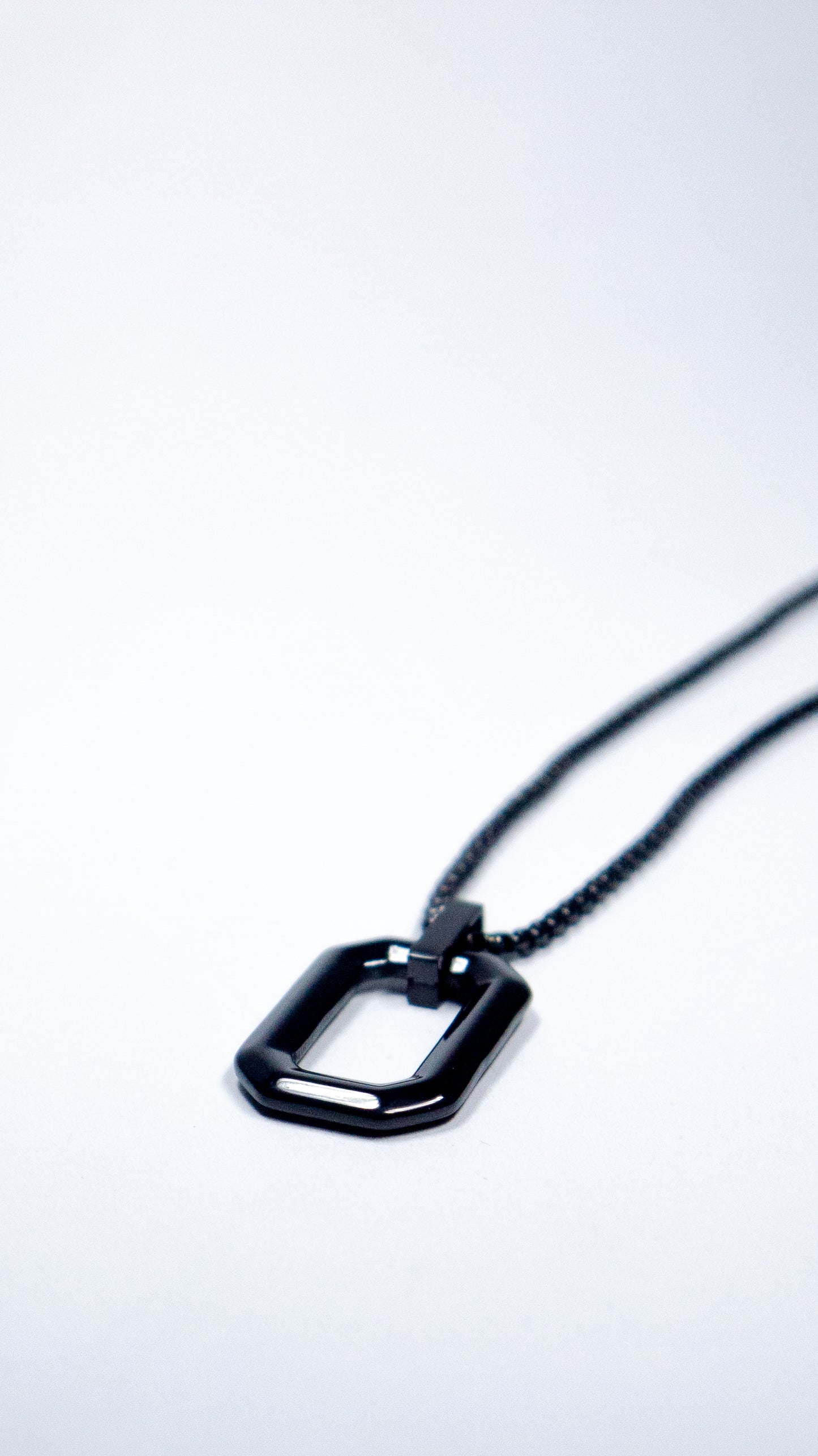 Cadena Urban “Geometric Black"