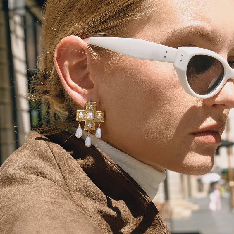 Aretes Holy Cross Pearls