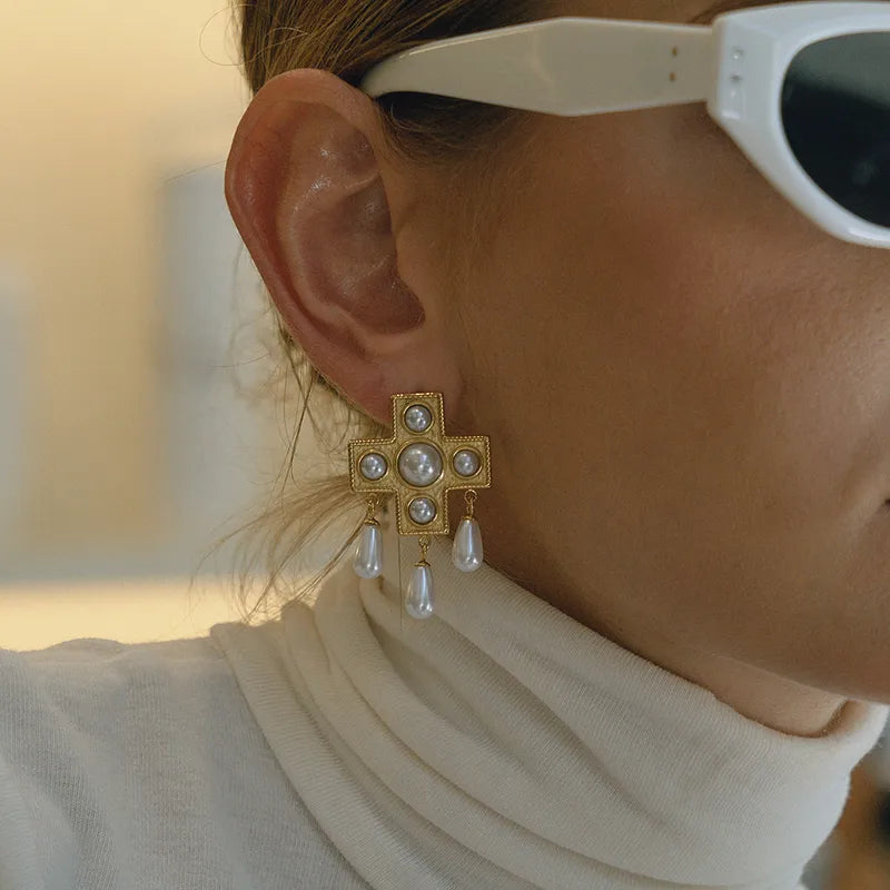 Aretes Holy Cross Pearls