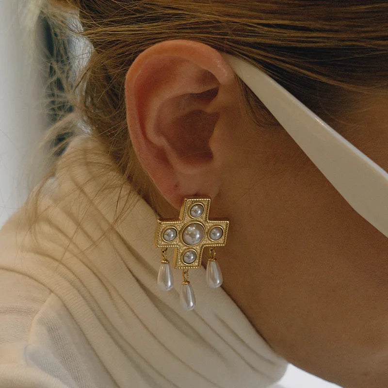 Aretes Holy Cross Pearls