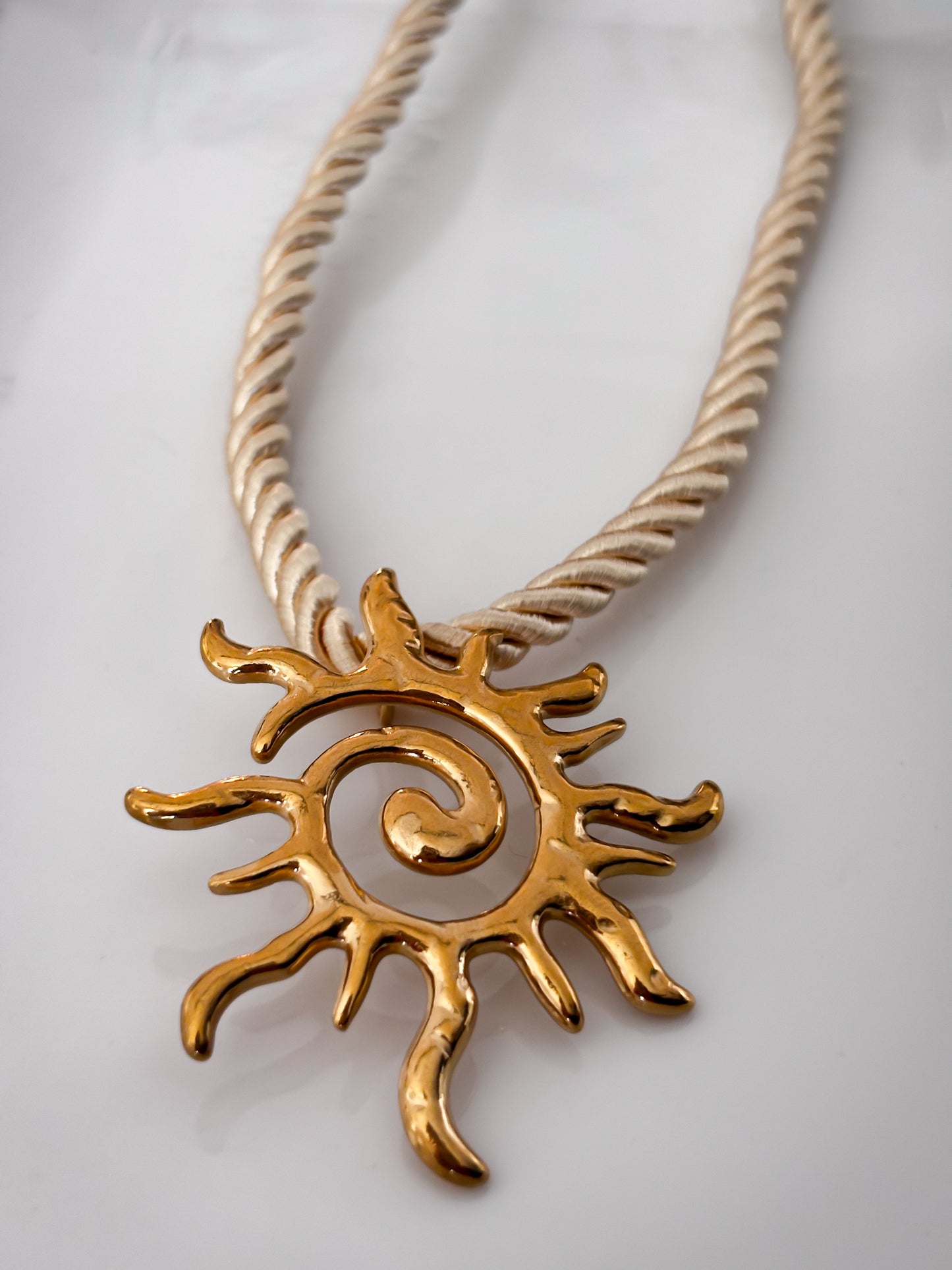 Collar "Sol y Arena"