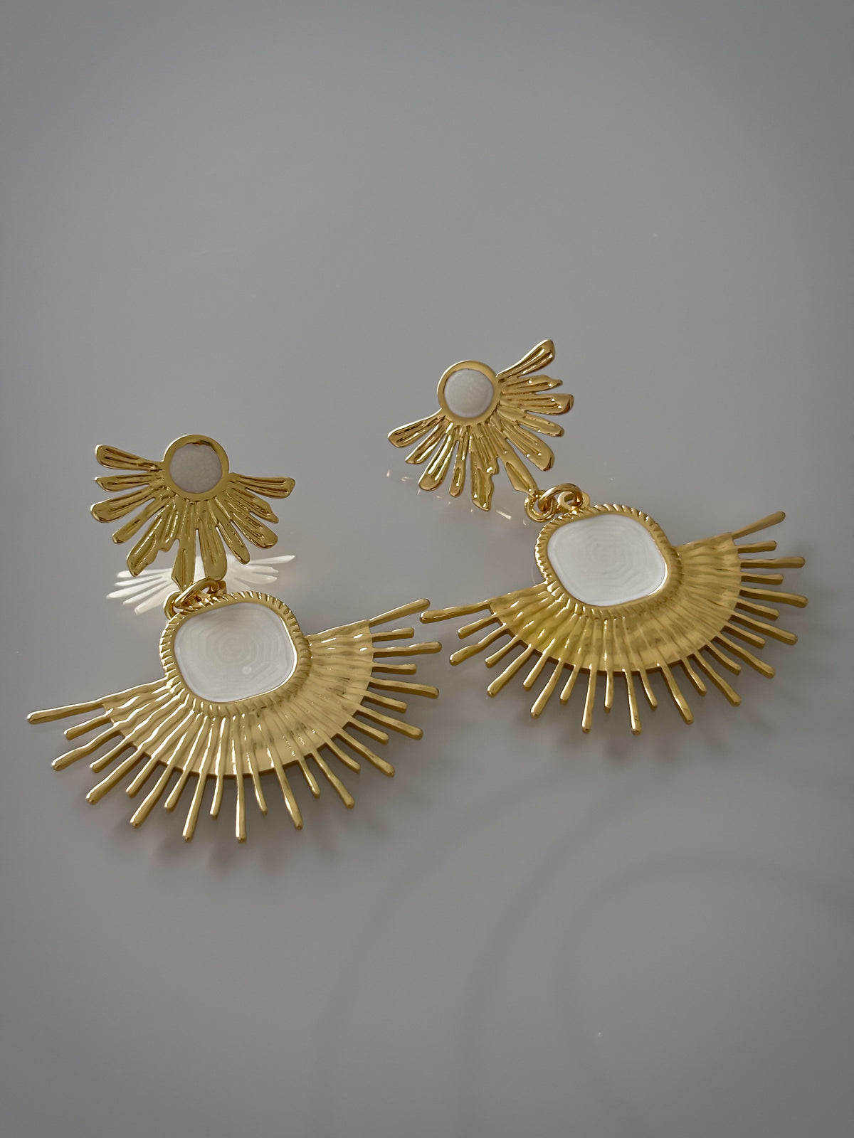 Aretes White Diosa Sun