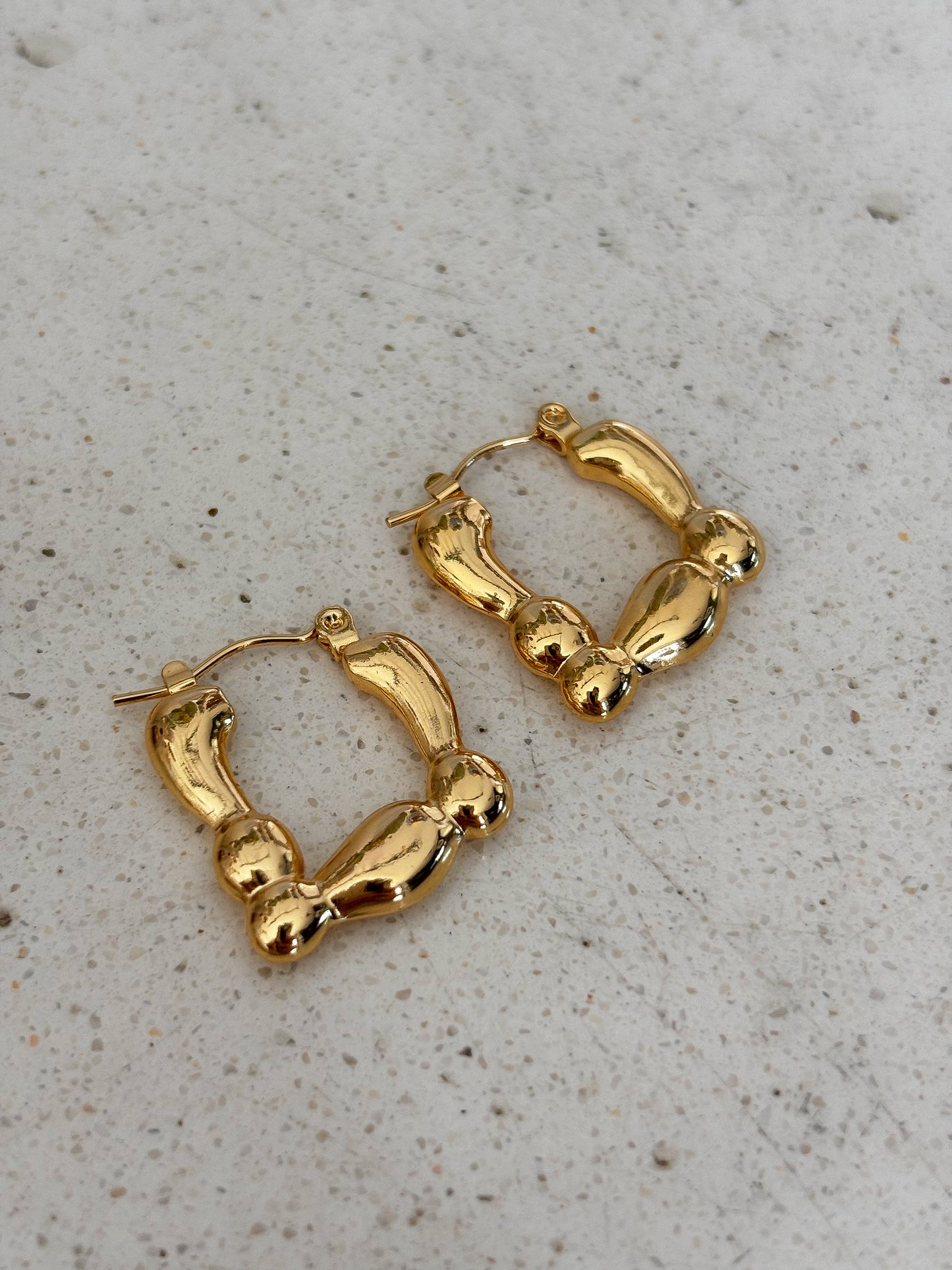 Aretes Gold Church