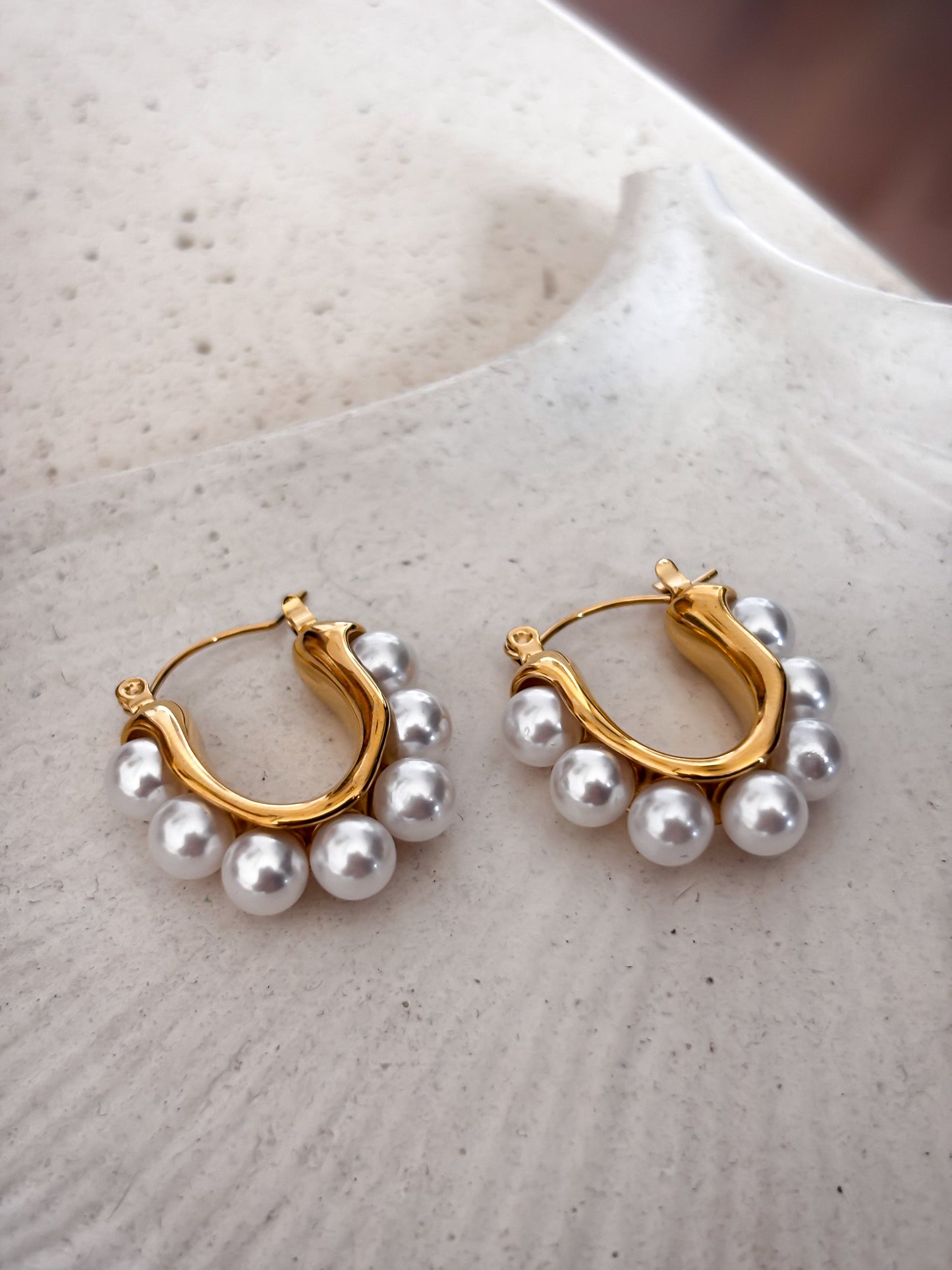 Hoops Pearls
