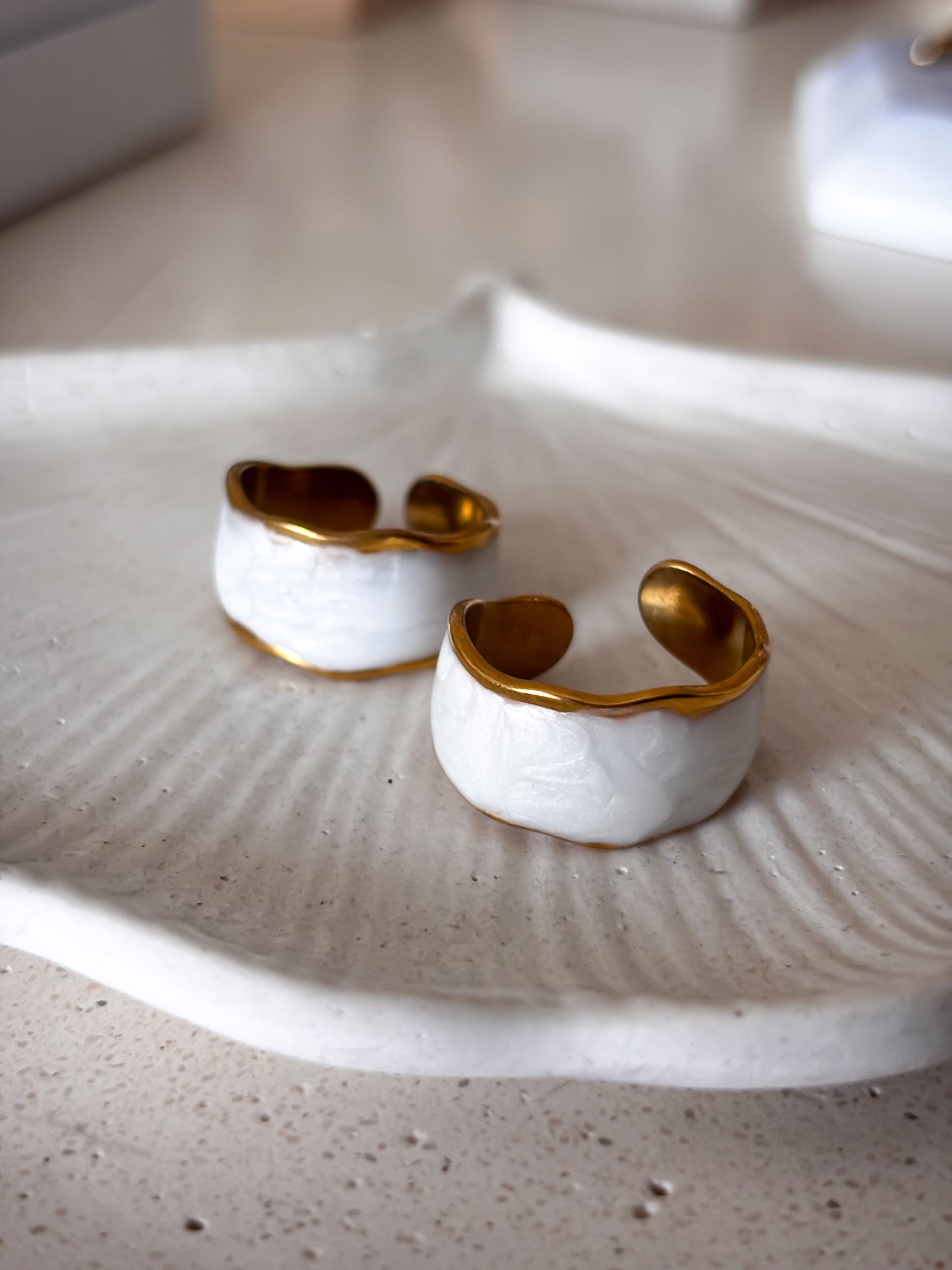 Anillo "White Chunky Marble"