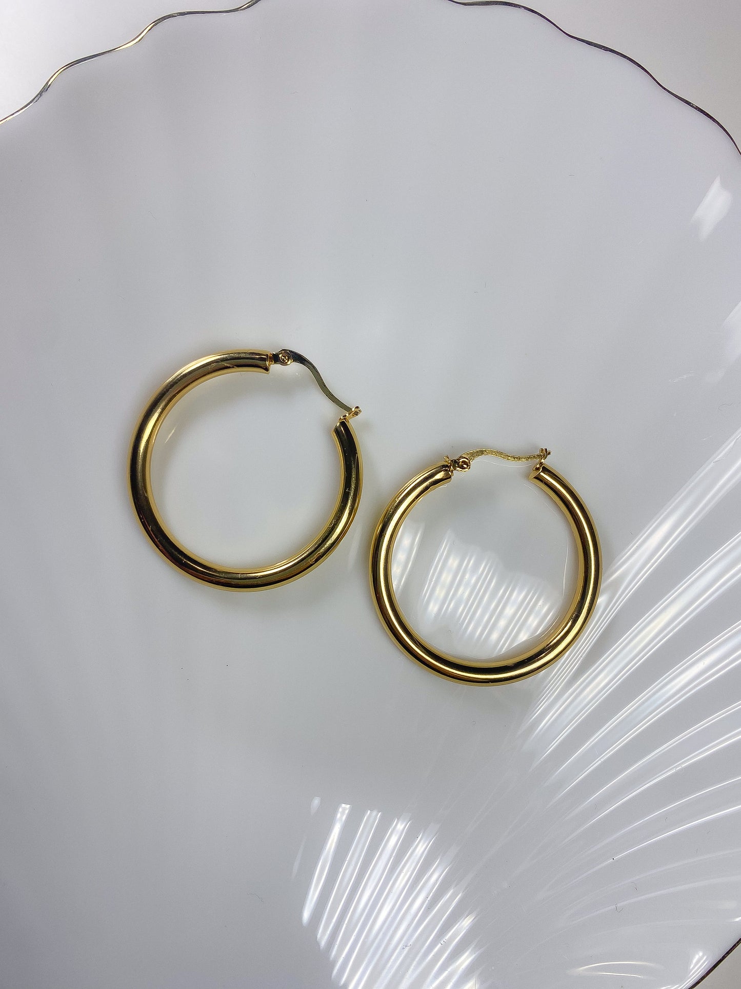 Aretes "Goldie Thick Hoops"