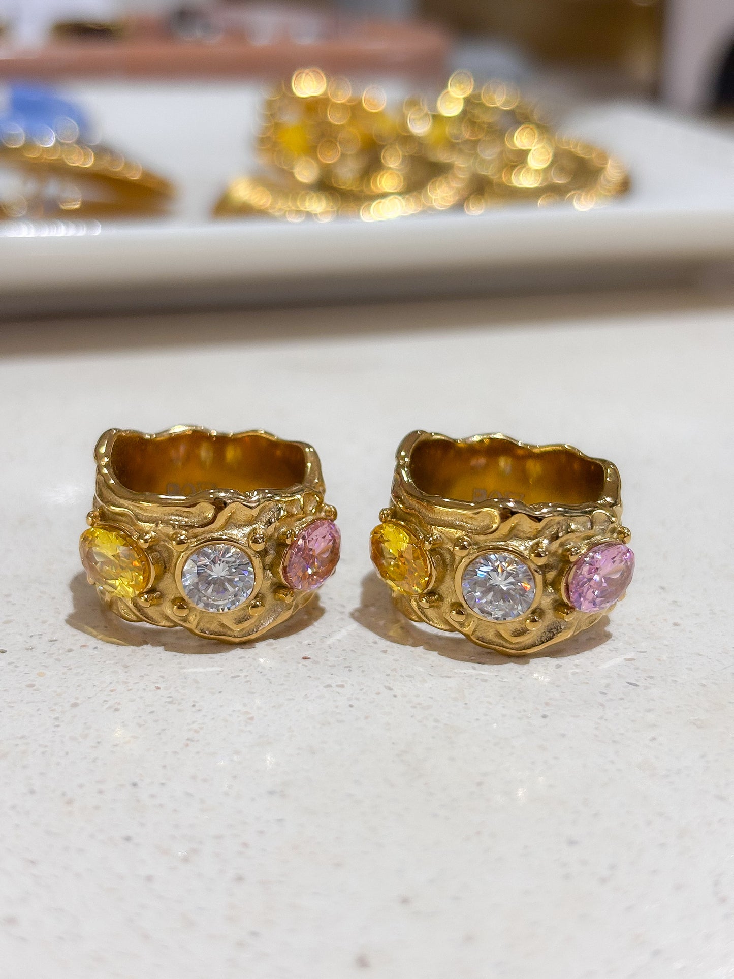 Anillo Golden Cute Stones