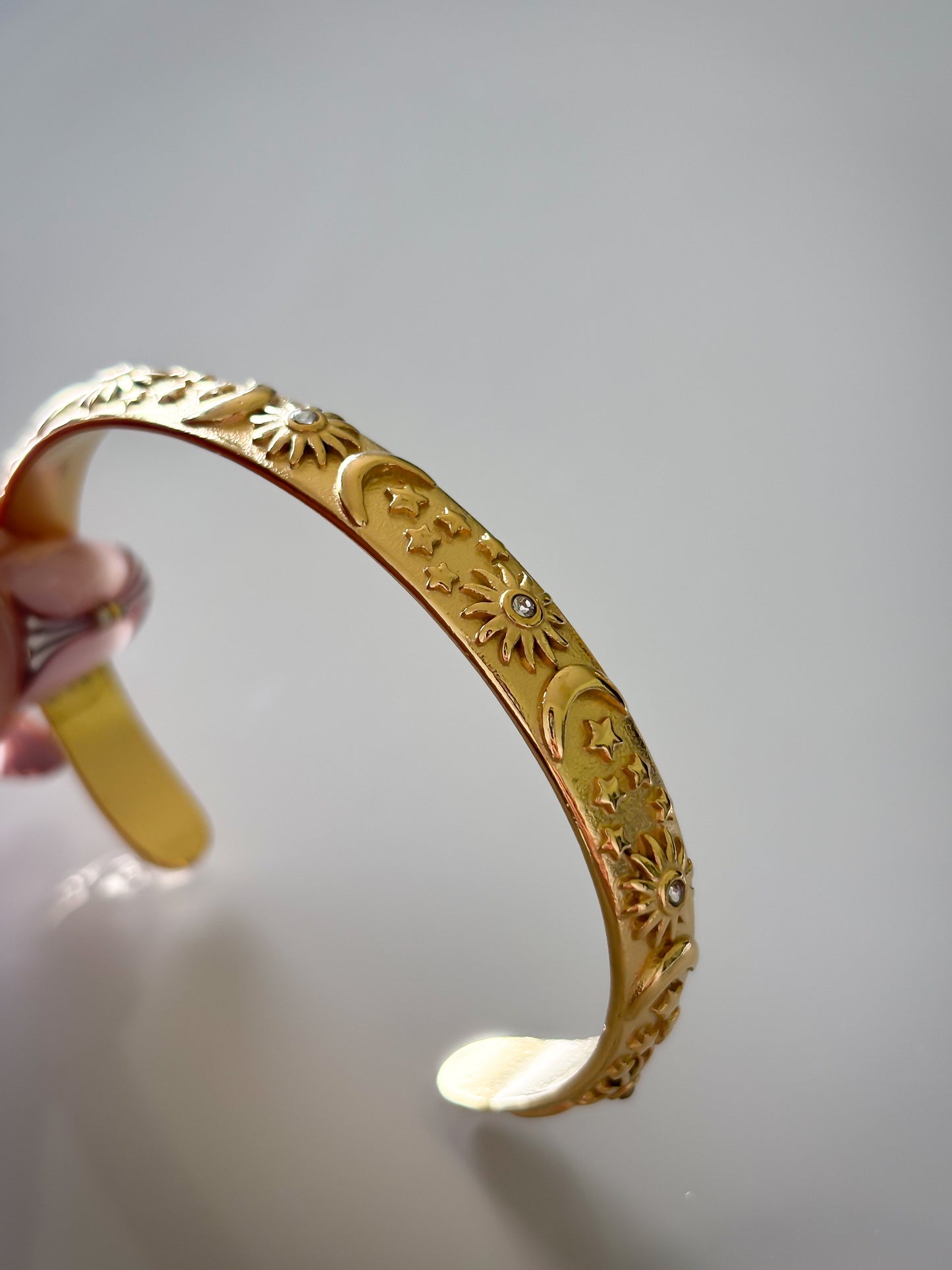 Brazalete Universe tipo Bangle