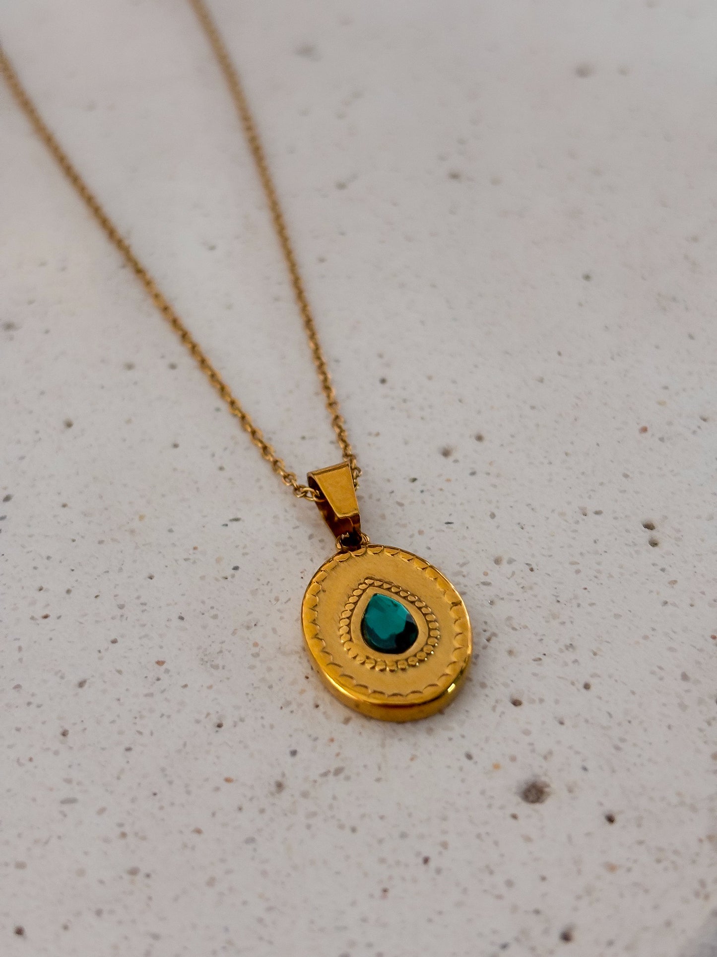 Collar Green Stone