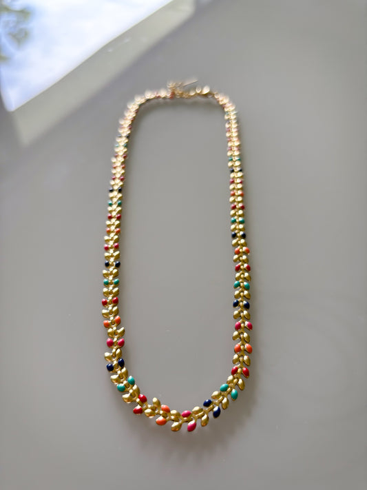 Collar tipo Gargantilla Color Leaves