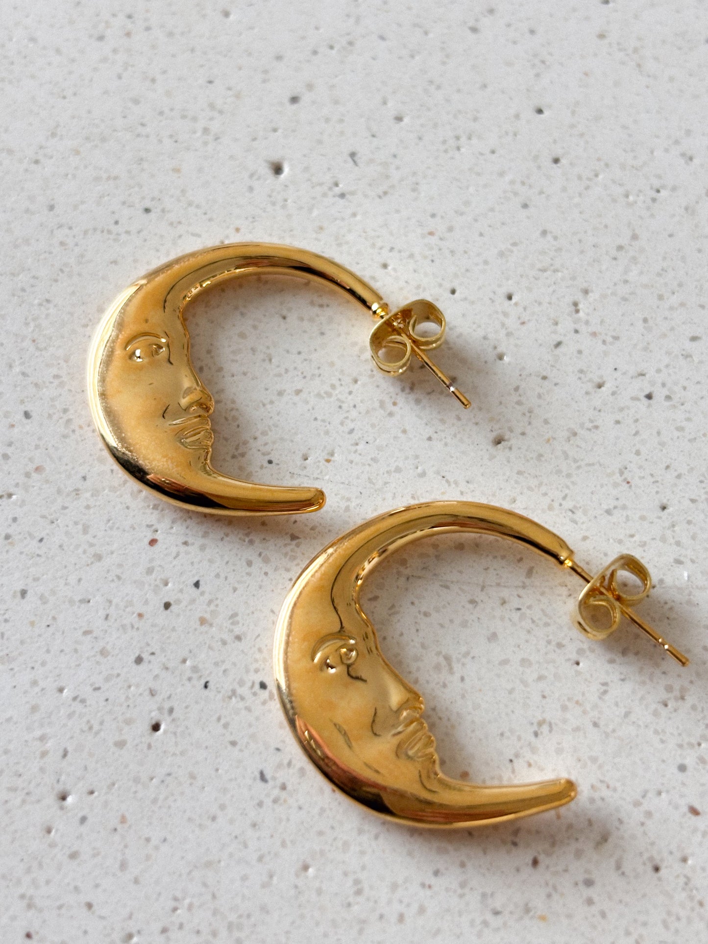 Pendientes MOON