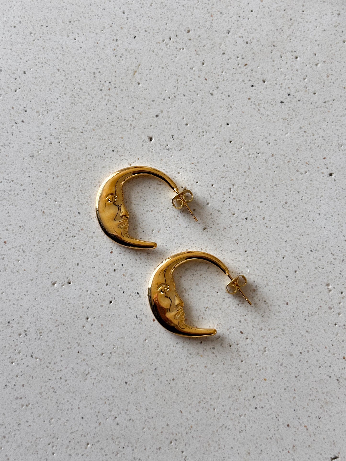 Pendientes MOON