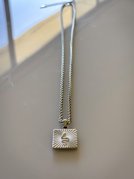 Cadena Square Snake