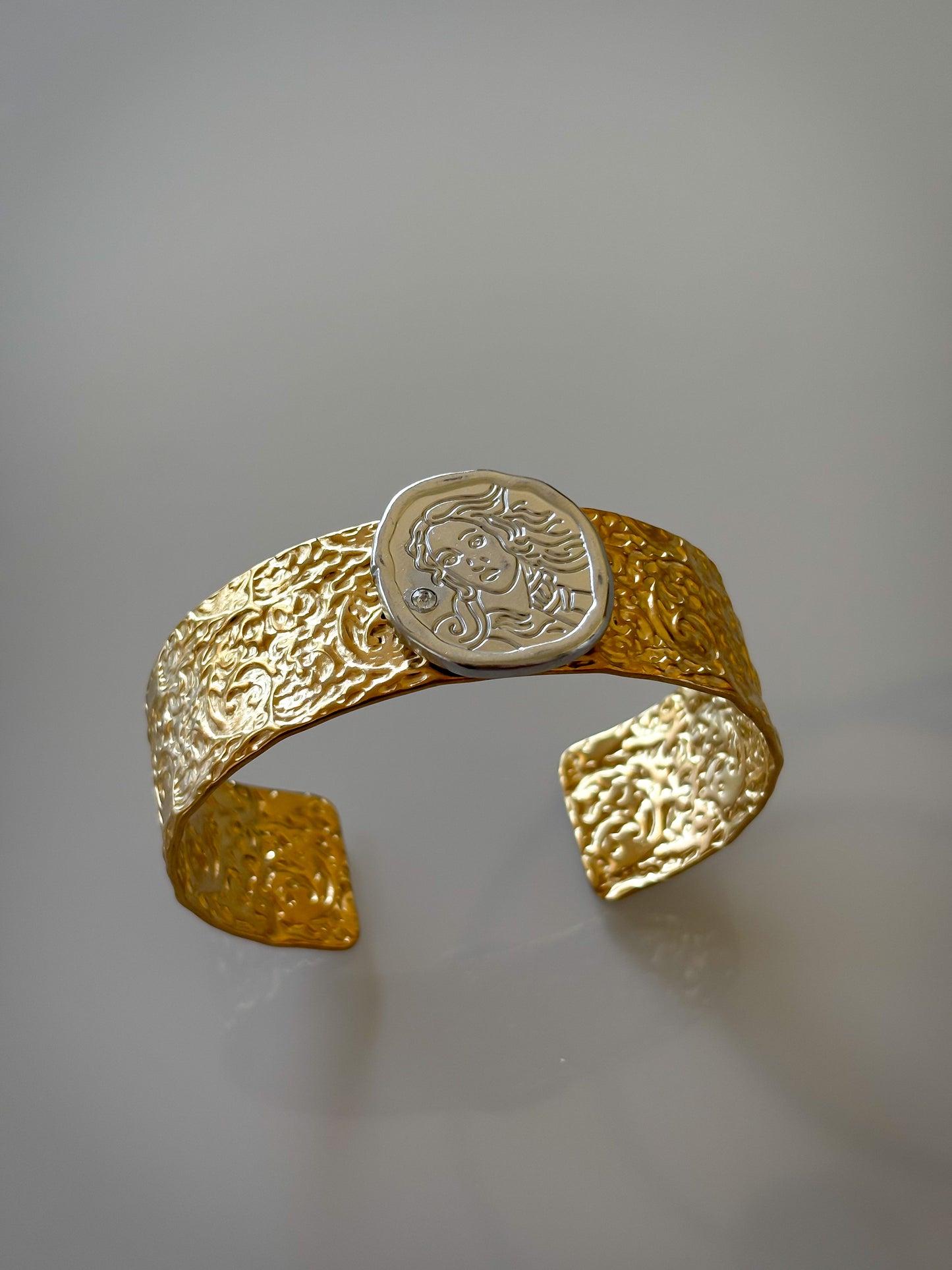 Brazalete tipo Bangle Goddess