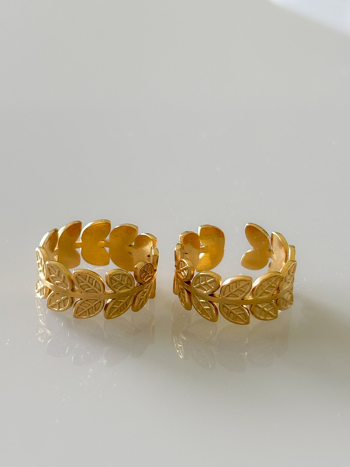 Anillo Gold Leaves