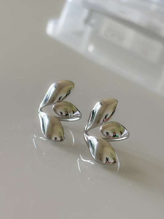 Anillo Three Leaves