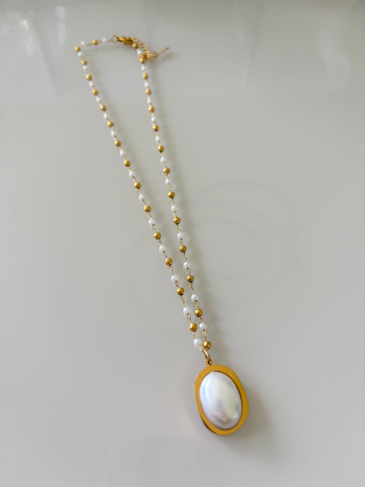 Collar Delicate White Pearls