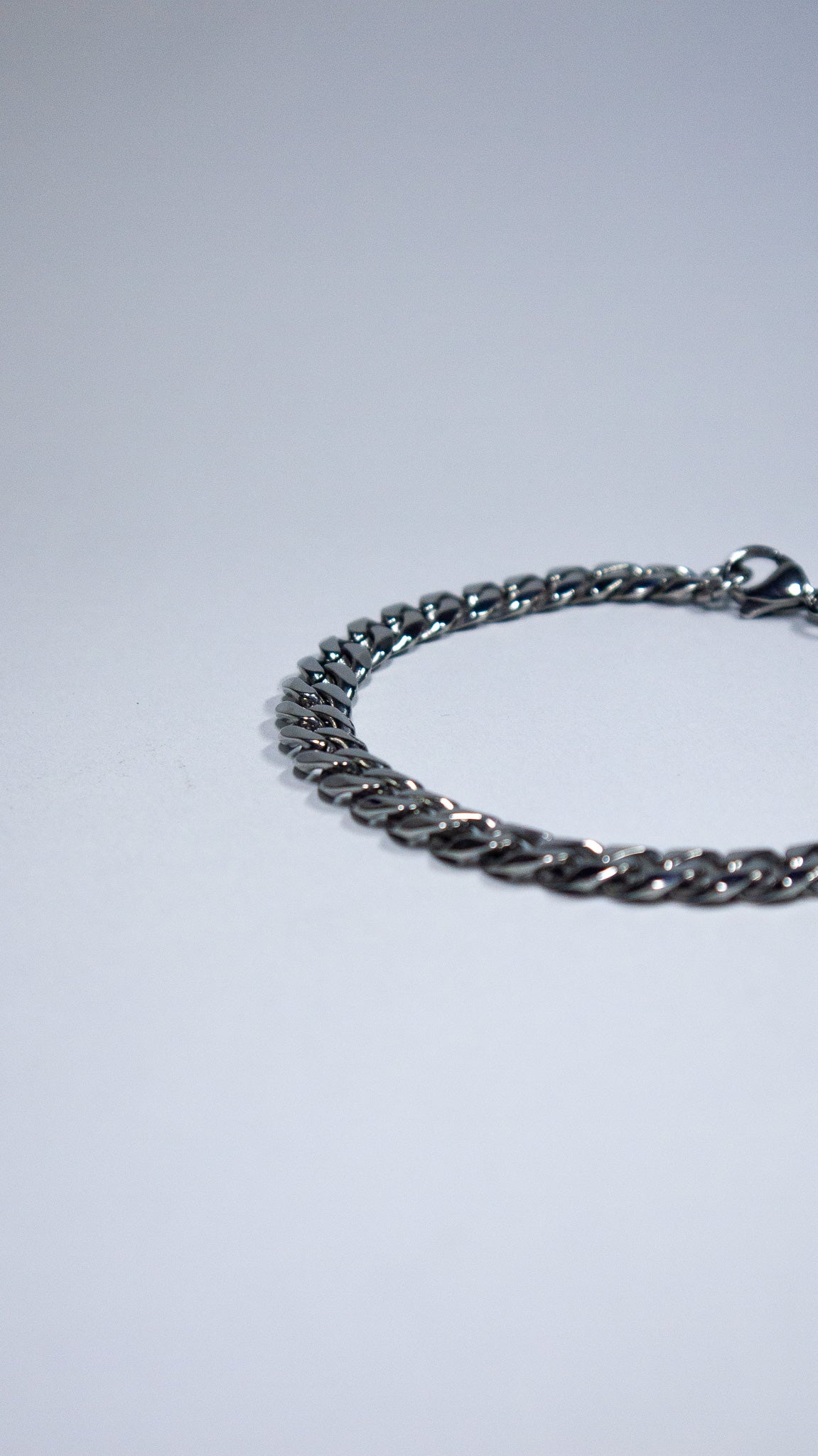 Brazalete Urban “Silver Martillado”