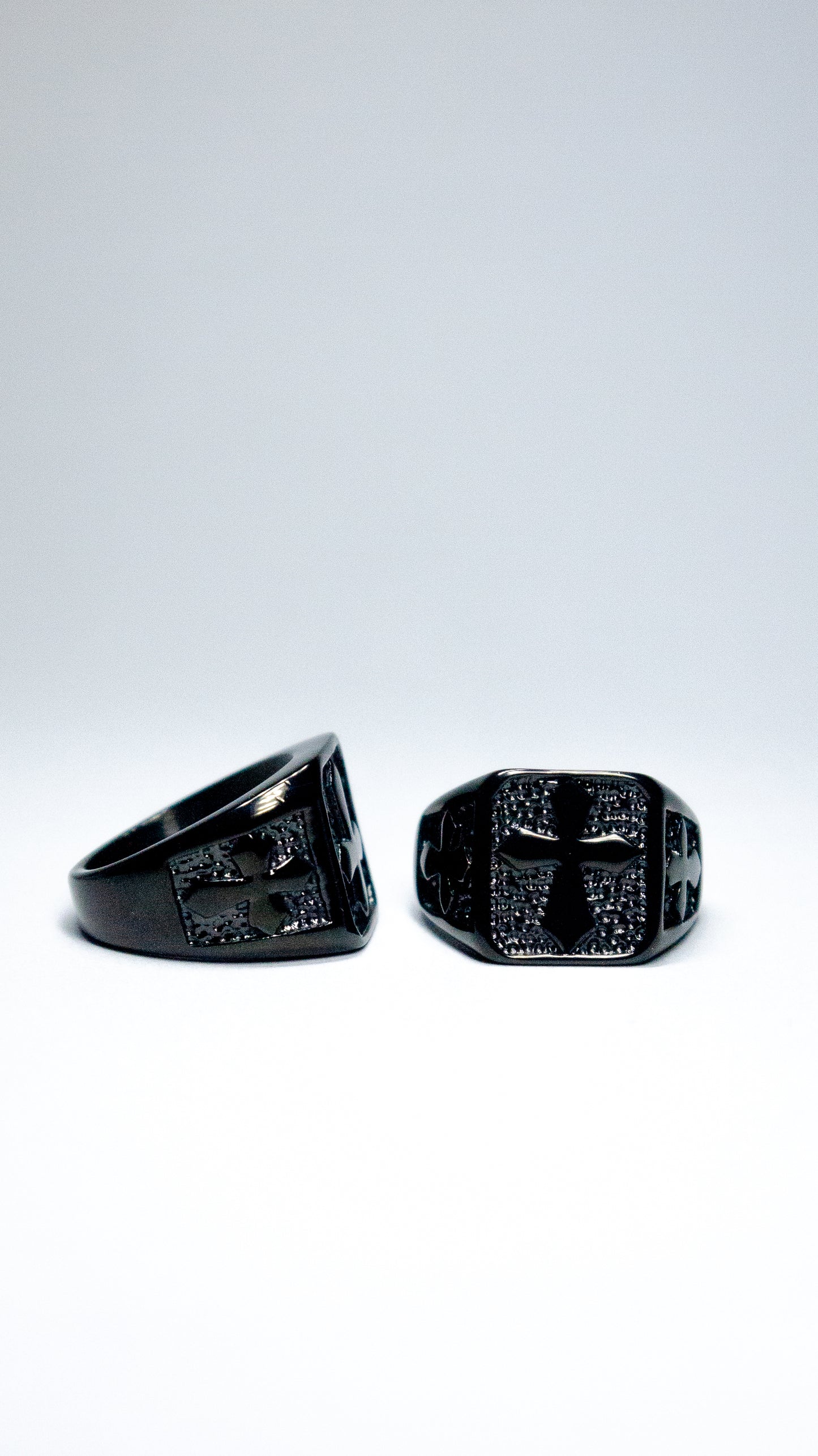 URBAN - Signet Ring - Black Cross