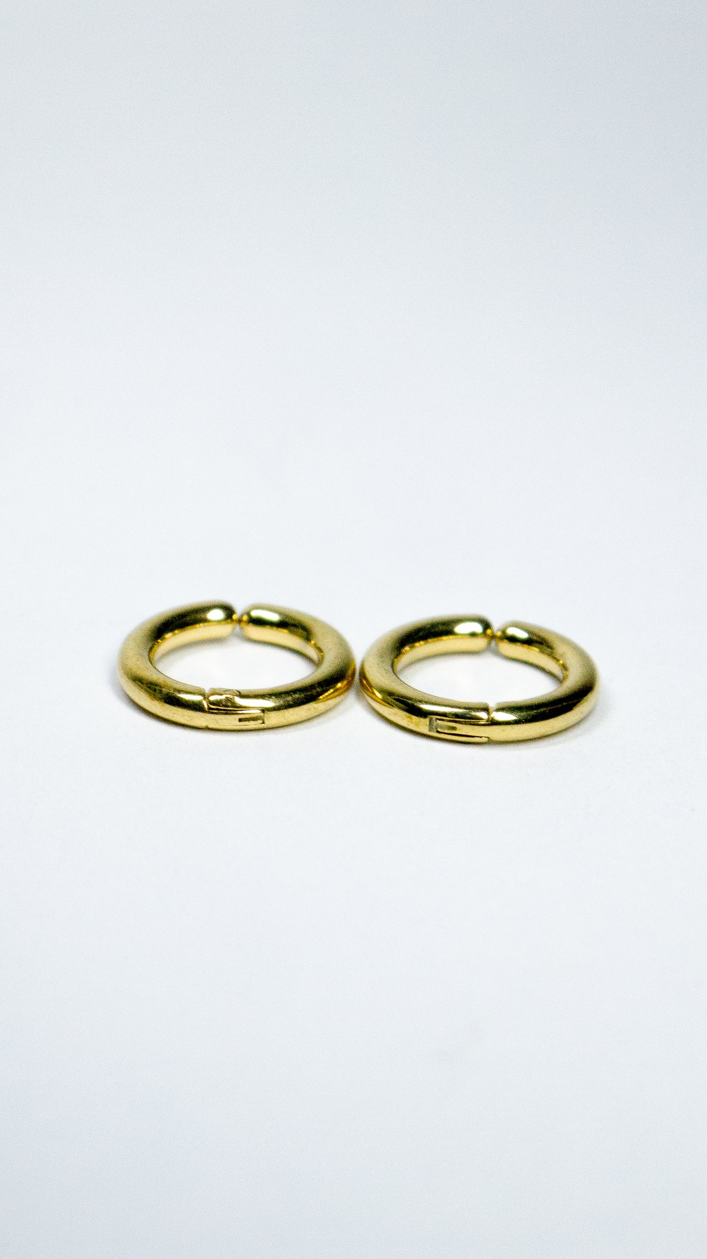 Argollas sin perforación Urban "Medium Gold"