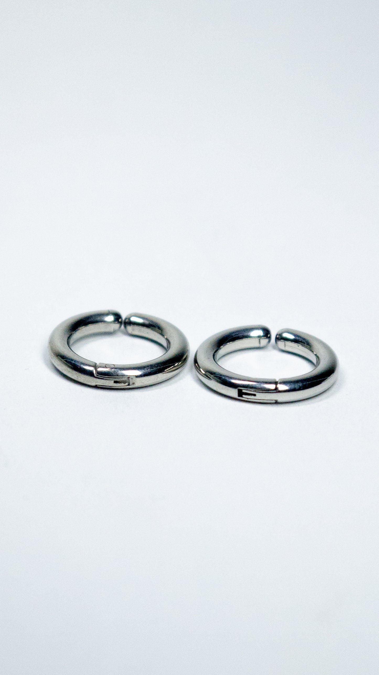 Argollas sin perforación Urban "Medium Silver"