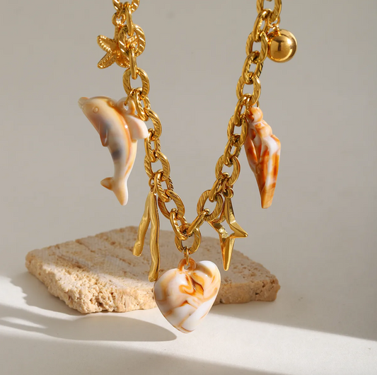 Collar "Dijes Agua Salada"
