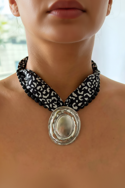 Collar Black Verona
