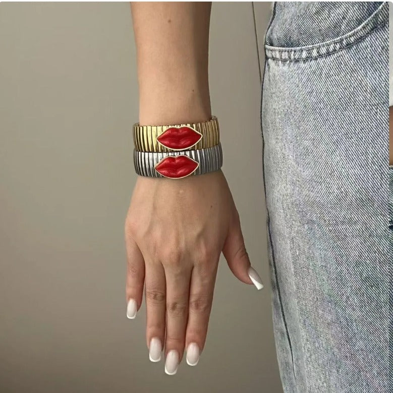Brazalete "Give me a Kiss"