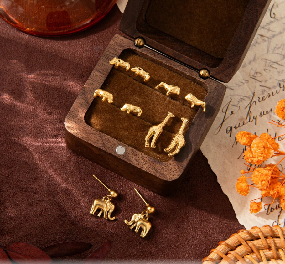 Pendientes tipo Studs  JUNGLE